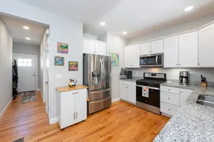 16 Angel Pt Cir, Goffstown, NH 03045 - Photo 5