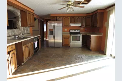 31 Williamson Avenue, Berlin, NH 03570 - Photo 5