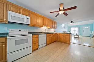 74 Pleasant St, Windham, NH 03087 - Photo 9