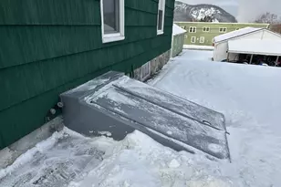 407 Coos St, Berlin, NH 03570 - Photo 31