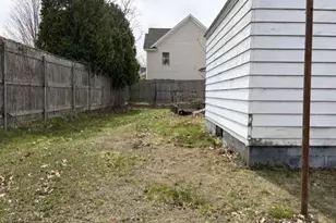 1360 Woodbury Ave, Portsmouth, NH 03801 - Photo 3