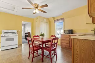 427 Wilson St, Manchester, NH 03103 - Photo 25