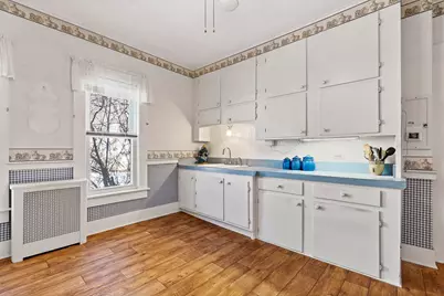 427 Wilson Street, Manchester, NH 03103 - Photo 7