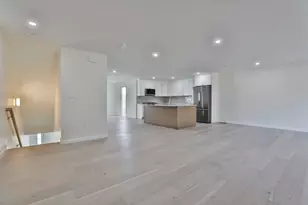 13 Autumn Ln, Raymond, NH 03077 - Photo 5