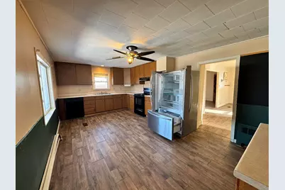 642 Howland Street, Berlin, NH 03570 - Photo 15