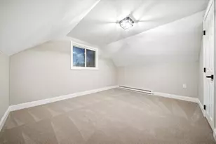 1093 Cilley Rd, Manchester, NH 03103 - Photo 9