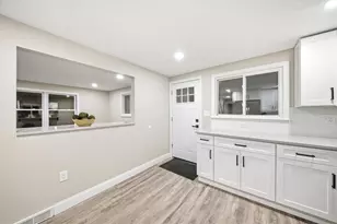 1093 Cilley Rd, Manchester, NH 03103 - Photo 25