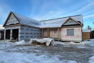 131 Merrimack St, Hooksett, NH 03106 - Photo 1