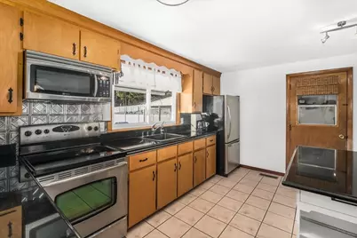 1100 Goffstown Road, Manchester, NH 03102 - Photo 9