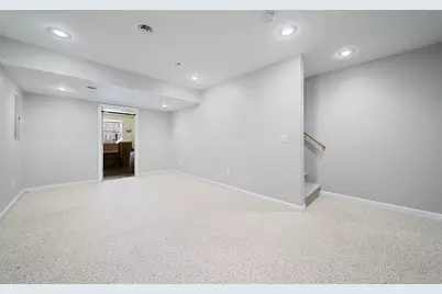 146 Karatzas Avenue, Manchester, NH 03104 - Photo 21