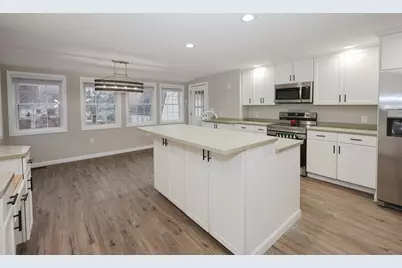 92 Roseanne Lane, Manchester, NH 03103 - Photo 9