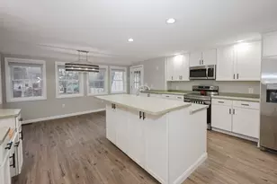 92 Roseanne Ln, Manchester, NH 03103 - Photo 9