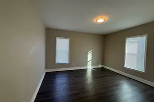 347 Spruce St, Manchester, NH 03103 - Photo 7