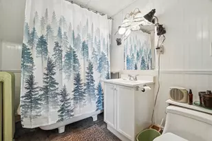 24 Parker St, Laconia, NH 03246 - Photo 25