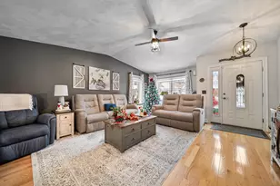 26 Sagewood Dr, Pelham, NH 03076 - Photo 5