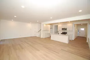 27A Griffin Rd, Hudson, NH 03051 - Photo 3