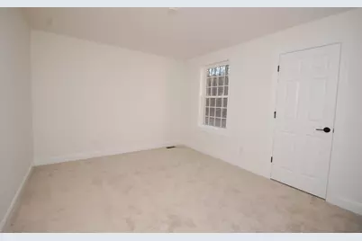 27B Griffin Road, Hudson, NH 03051 - Photo 9