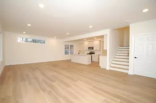 27B Griffin Rd, Hudson, NH 03051 - Photo 3