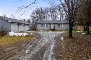 80 Mountain Rd, Pittsfield, NH 03263 - Photo 3