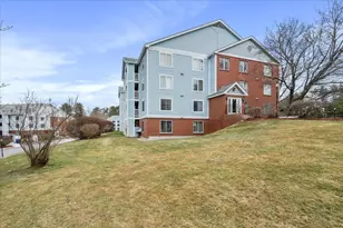 12 Timberwood Dr, Goffstown, NH 03045 - Photo 33