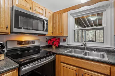 8 Blueberry Road #U: R, Derry, NH 03038 - Photo 5