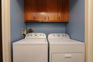 911 Camelot Dr, Exeter, NH 03833 - Photo 15