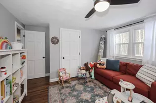 27 Willow St, Pelham, NH 03076 - Photo 11