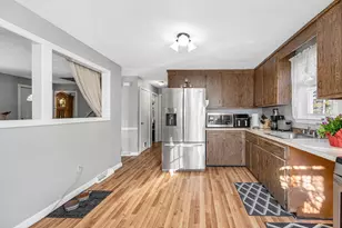 33 Iris Dr, Merrimack, NH 03054 - Photo 5