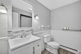 36 Essex St, Manchester, NH 03102 - Photo 21