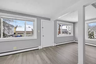 36 Essex St, Manchester, NH 03102 - Photo 9