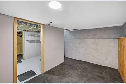 36 Essex Street, Manchester, NH 03102 - Photo 41