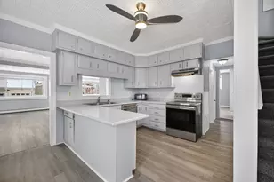 36 Essex St, Manchester, NH 03102 - Photo 17