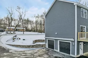 45 Dutton Rd, Pelham, NH 03076 - Photo 3