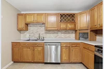 15 Silvestri Circle #9, Derry, NH 03038 - Photo 3