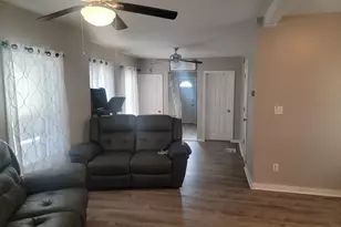 87 Parker St, Manchester, NH 03102 - Photo 11