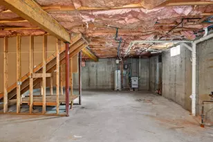 48 Greenleaf St, Manchester, NH 03103 - Photo 25