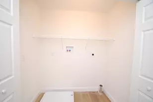 33B Griffin Rd, Hudson, NH 03051 - Photo 15