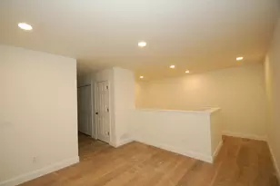 33B Griffin Rd, Hudson, NH 03051 - Photo 5