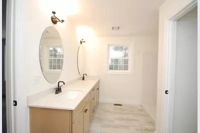 33B Griffin Road, Hudson, NH 03051 - Photo 7