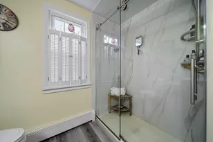 212 W Main St, Hillsboro, NH 03244 - Photo 9