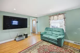 4 Hale Spring Rd, Plaistow, NH 03865 - Photo 7