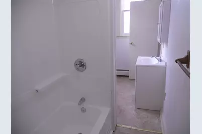 110 Sullivan Street, Claremont, NH 03743 - Photo 11