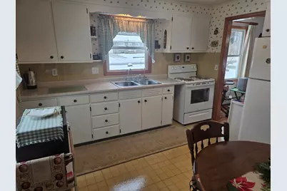 100 Woodland Avenue, Keene, NH 03431 - Photo 3