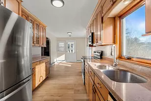 49 Lovell St, Nashua, NH 03060 - Photo 5