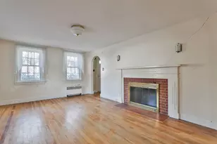 112 Mammoth Rd, Manchester, NH 03109 - Photo 9