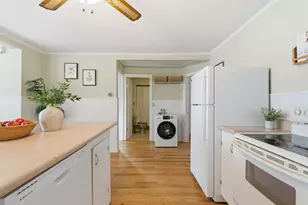 408 Manchester Rd, Auburn, NH 03032 - Photo 17