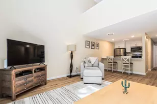 8 Montrose Dr, Stratham, NH 03885 - Photo 9