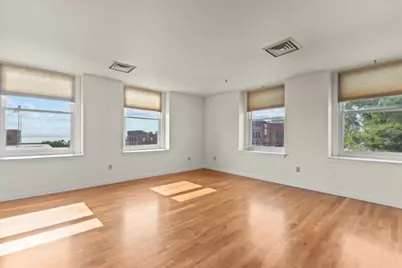 131 Main Street #302, Burlington, VT 05403 - Photo 1