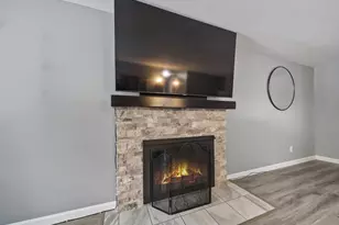 19 Pioneer Dr, Nashua, NH 03062 - Photo 7