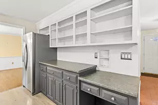 37 Camelot Dr, Bedford, NH 03110 - Photo 11